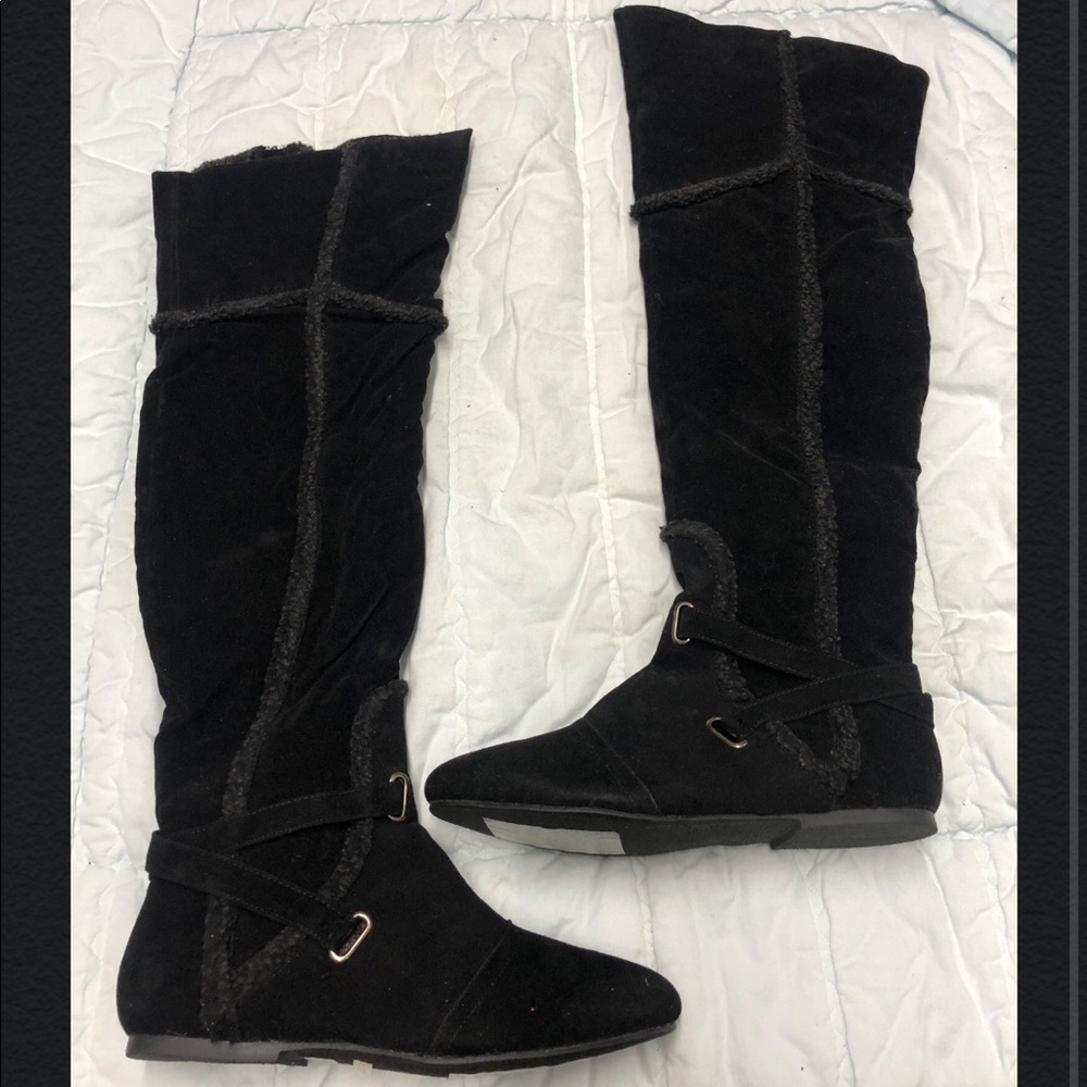 🆕✨ Shearling Black High Thigh Boot